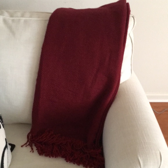 Pottery Barn Bedding Pottery Barn Herringbone Fringed 5 X 60